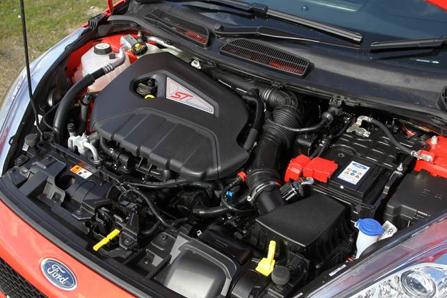 Under the Fiesta's bonnet sits a turbocharged 1.6-litre EcoBoost petrol engine, which maximum outputs are 197bhp and 177lb ft