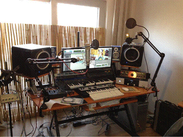 Title: And also, recently I started to use ribbon microphones (a lot) and I wanted to check how they sounded through the Tracking Toolbox with that extra mic gain - Description: http://www.safesoundaudio.co.uk/images/TT/ronny_temp_workstation.jpg