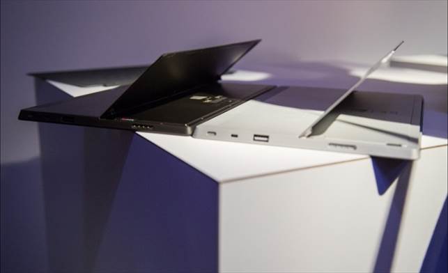 The Surface 2 compares with the original Surface RT (left)