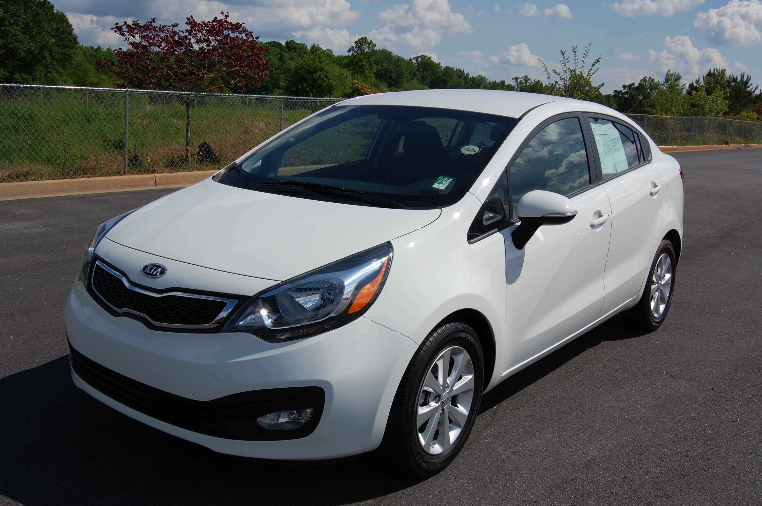 2013 Kia Rio Front Side View