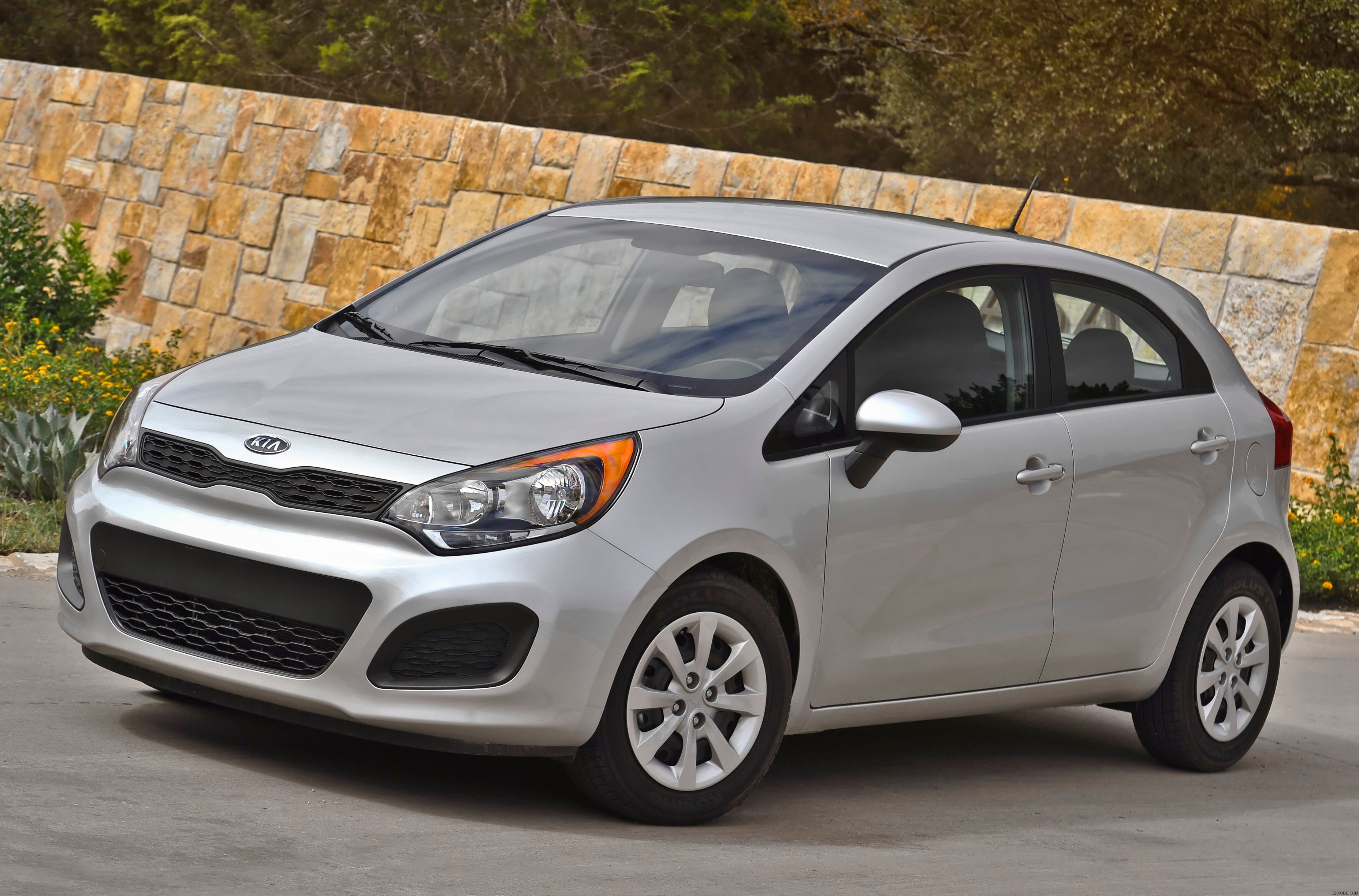 2013 Kia Rio Front View