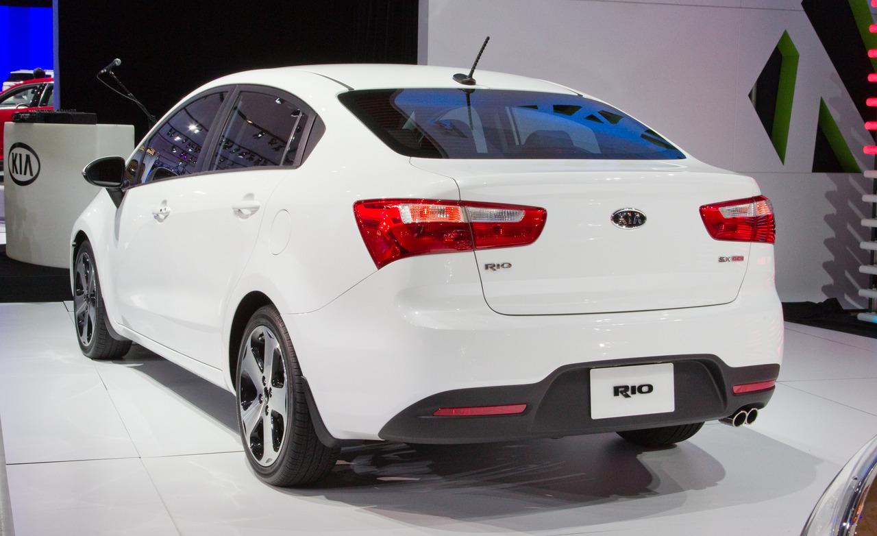 2013 Kia Rio Rear Side Angle