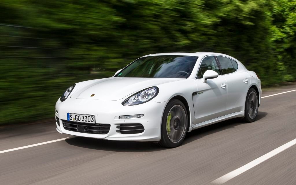 2013 Porsche Panamera Front Design