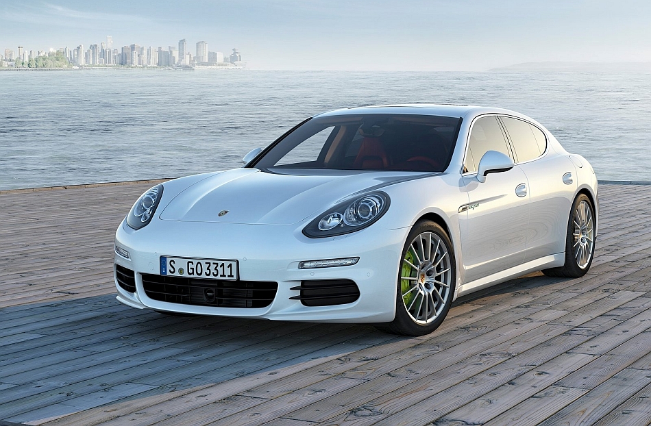 2013 Porsche Panamera Front Left