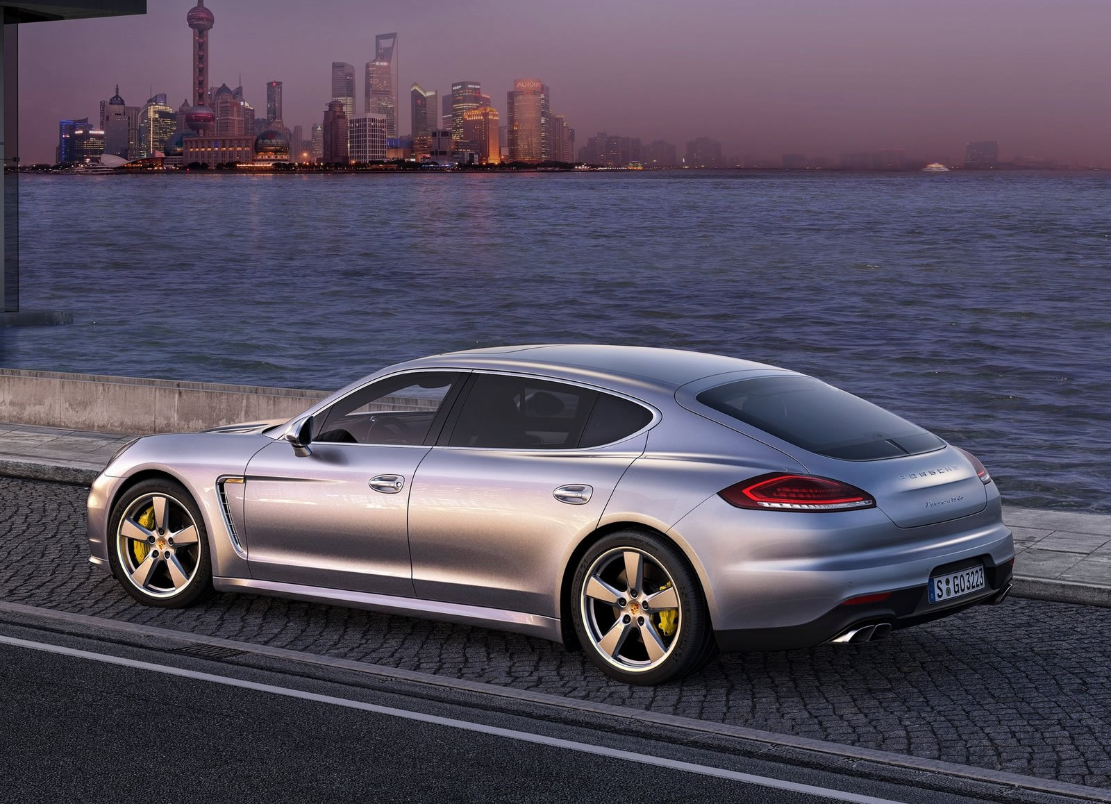 2013 Porsche Panamera Rear Angle