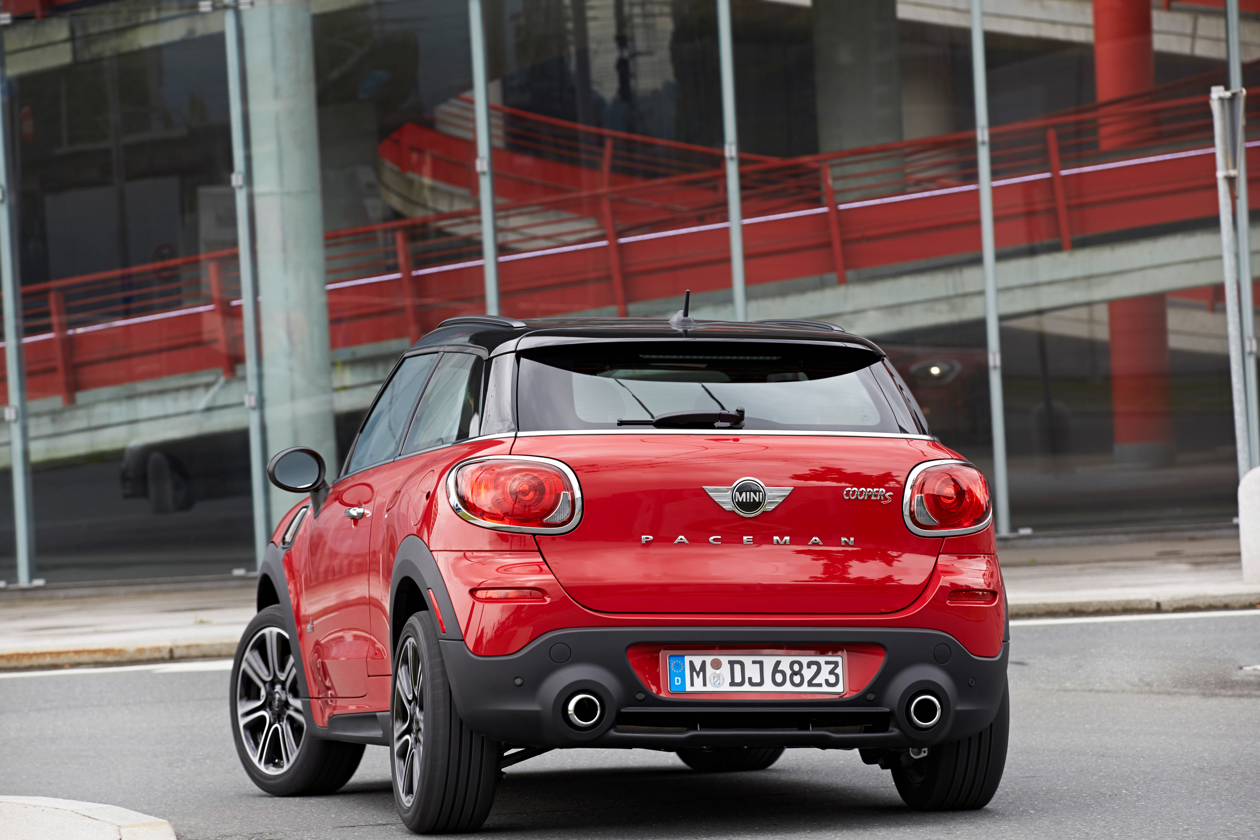 2014 Mini Paceman Rear Angle View