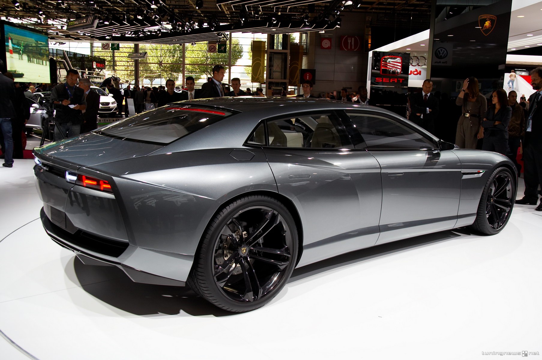 Lamborghini-Estoque-Concept-Rear-view2