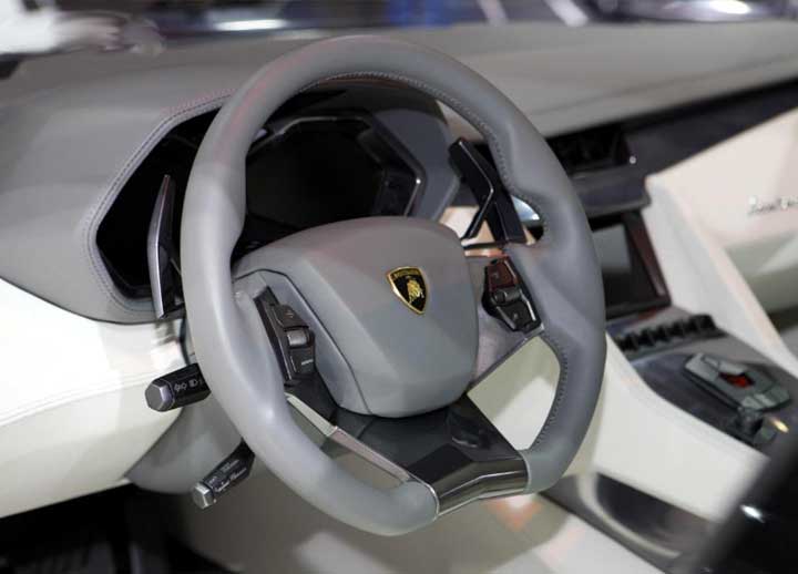 Lamborghini-Estoque-Concept-interior