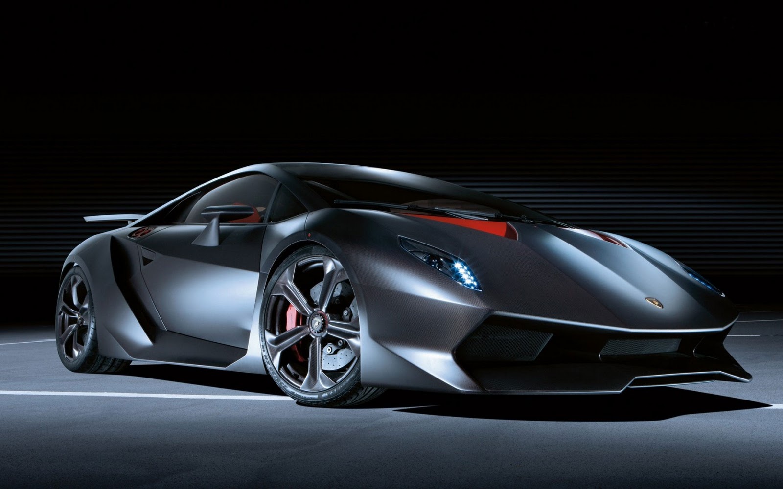 Lamborghini-Sesto-Elemento-front-view-3