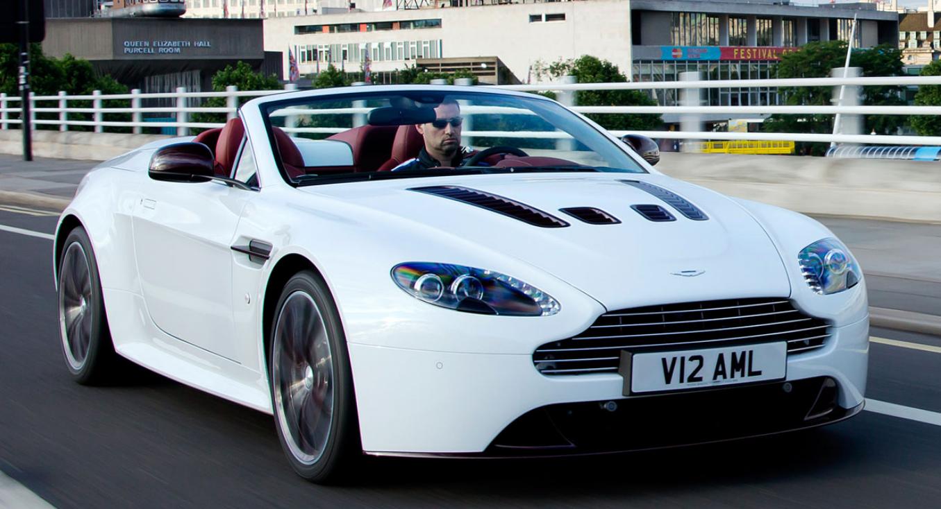 2013 Aston Martin V12 Vantage Roadster Front Design