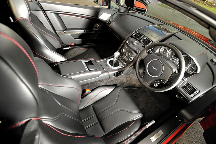 2013 Aston Martin V12 Vantage Roadster Interior Dashboard