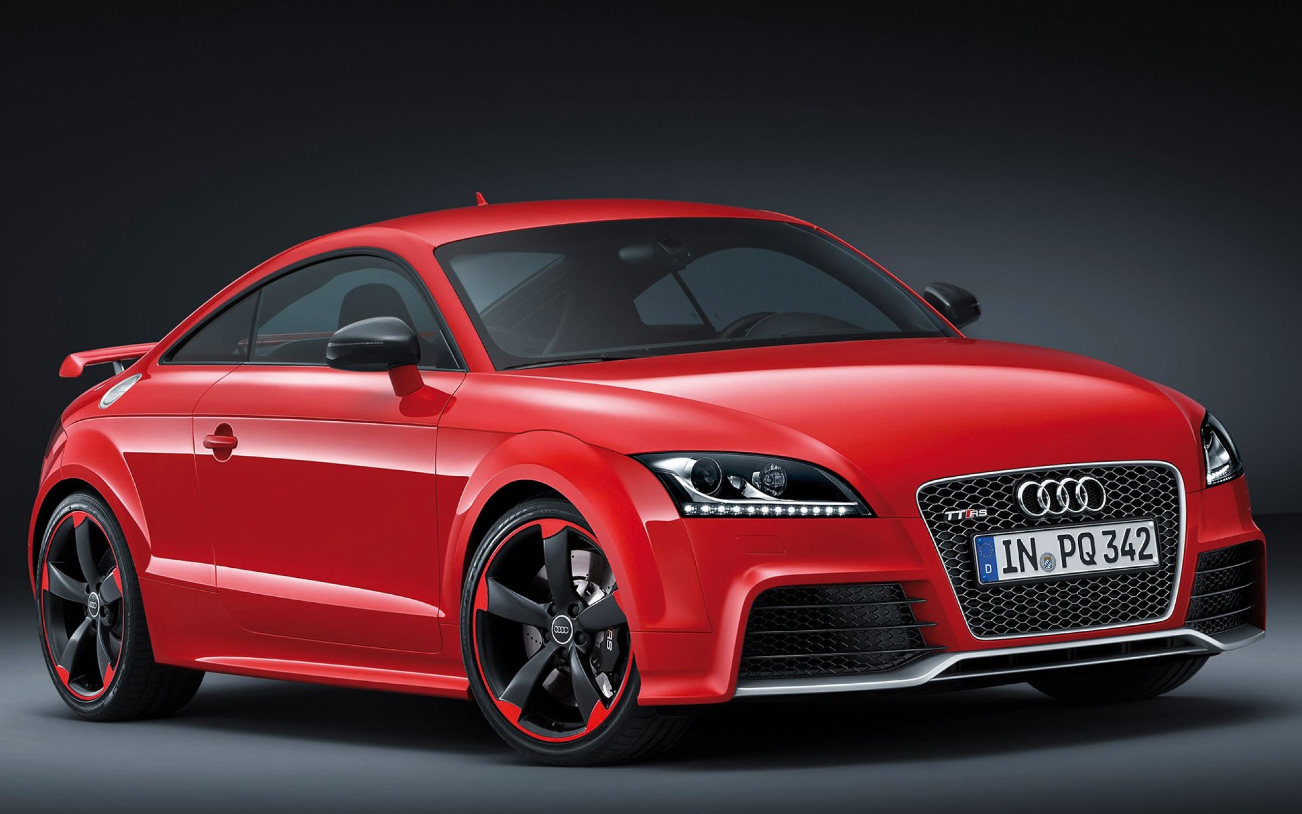 2013 Audi TT-RS Front Design