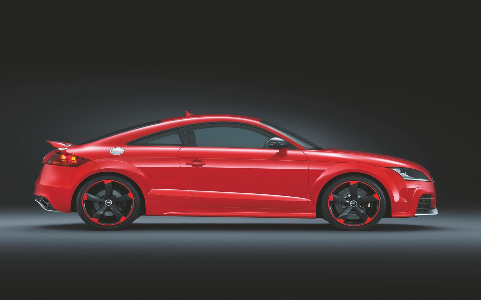 2013 Audi TT-RS Side View