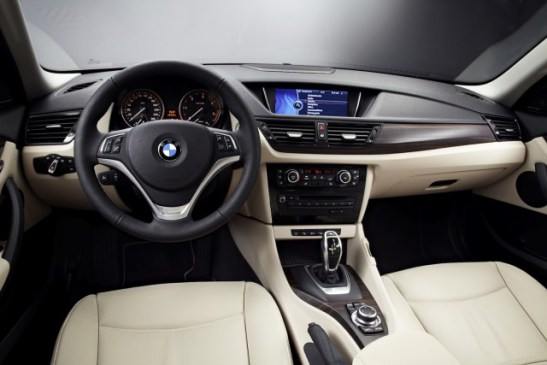 2013 BMW 320i Interior Design