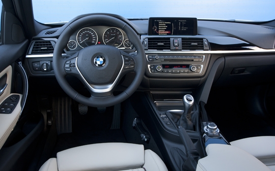 2013 BMW 320i Interior View