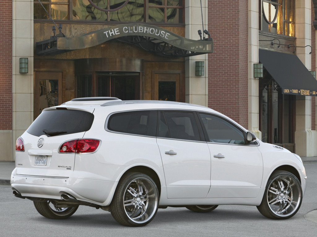 2013 Buick Enclave Rear Angle