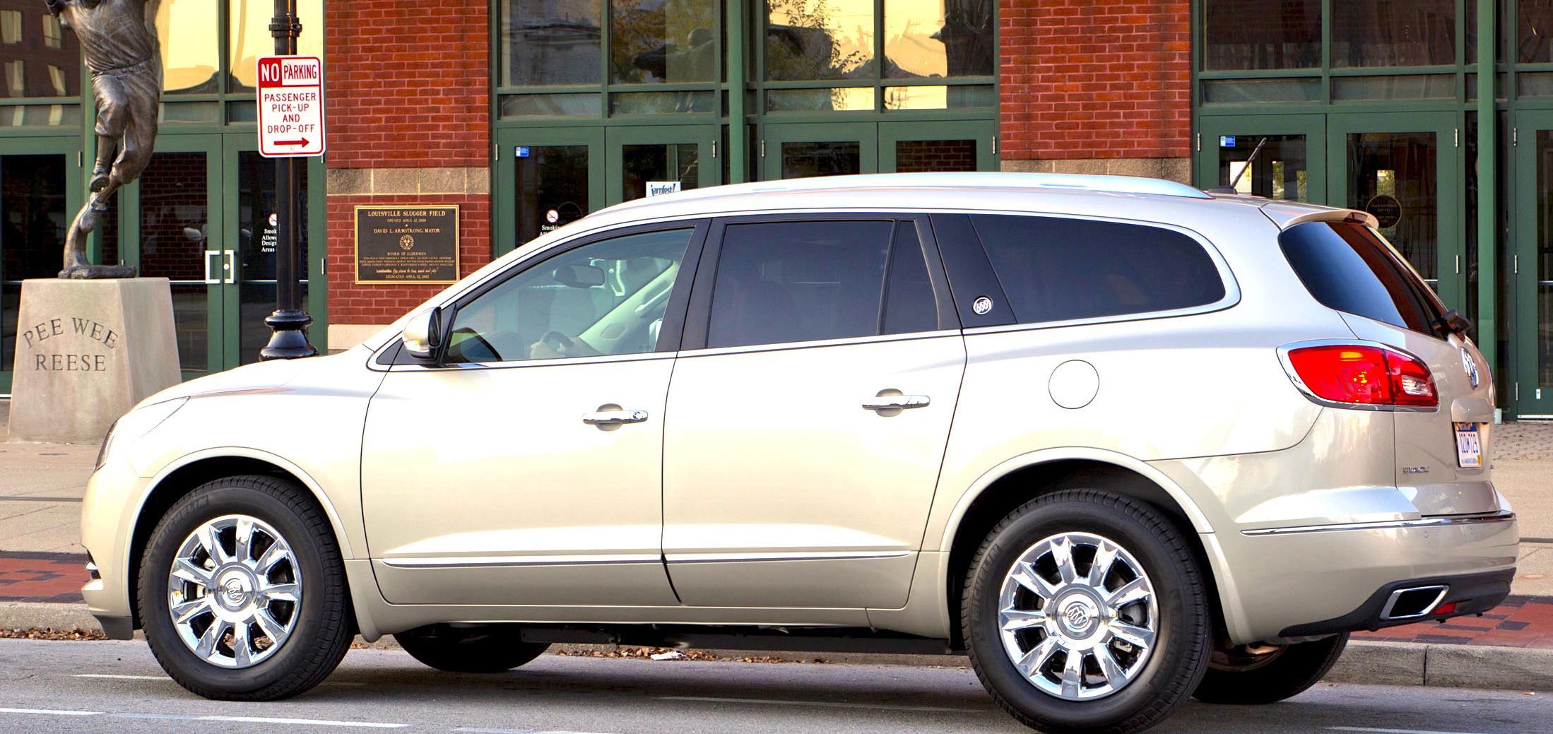 2013 Buick Enclave Side Exterior