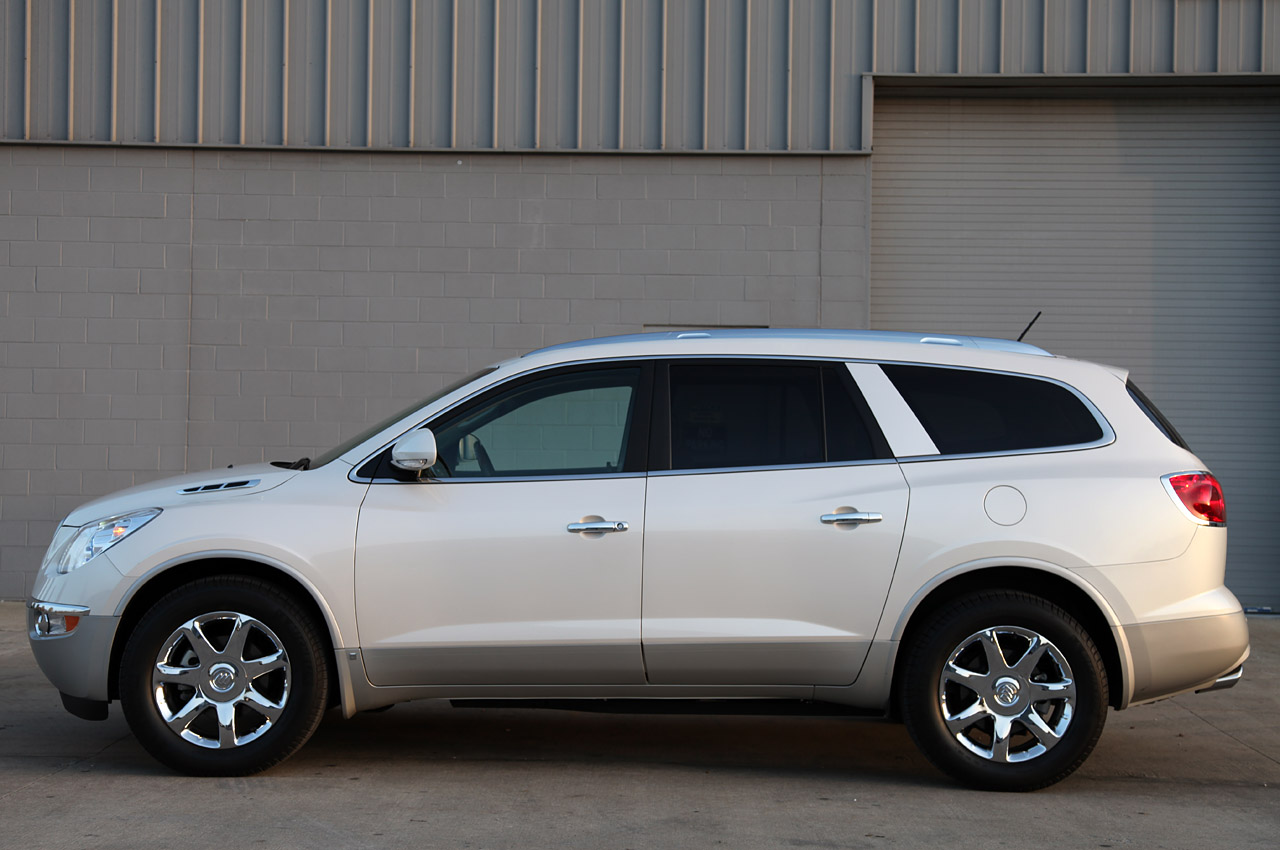 2013 Buick Enclave Side