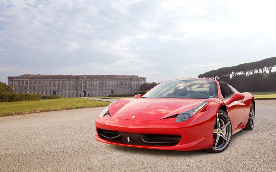 2013 Ferrari 458 Italia Front Three Quarter