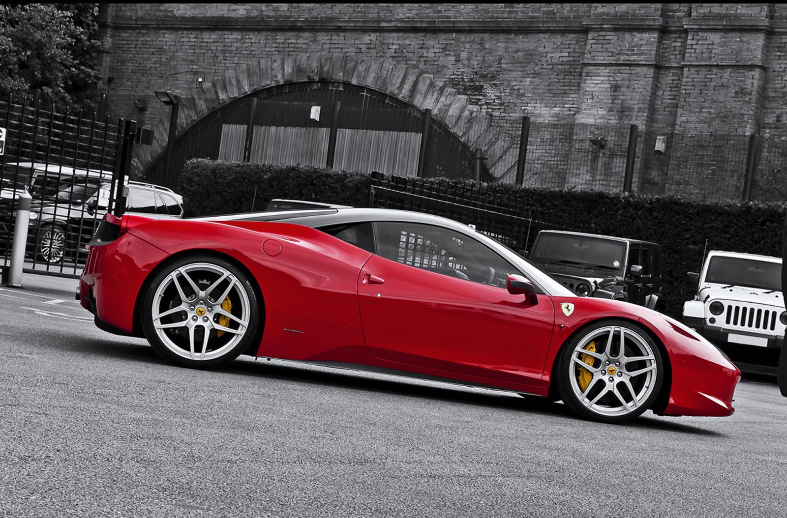 2013 Ferrari 458 Italia Side Right