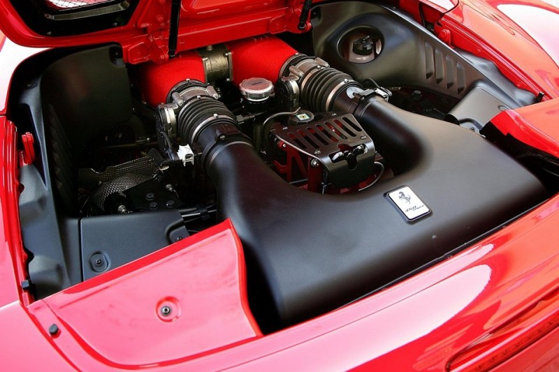 2013 Ferrari 458 Spider Side Engine