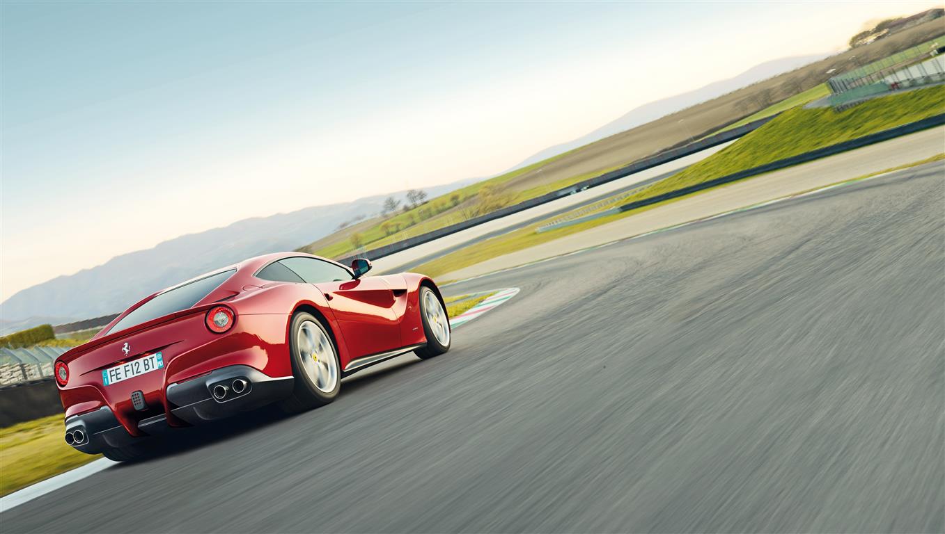 2013 Ferrari F12 Berlinetta Rear Design