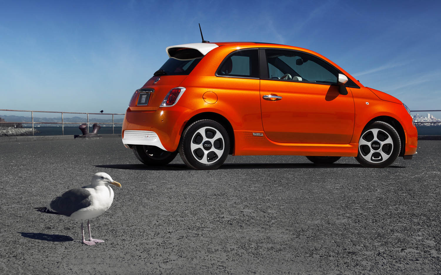 2013 Fiat 500E Side Angle