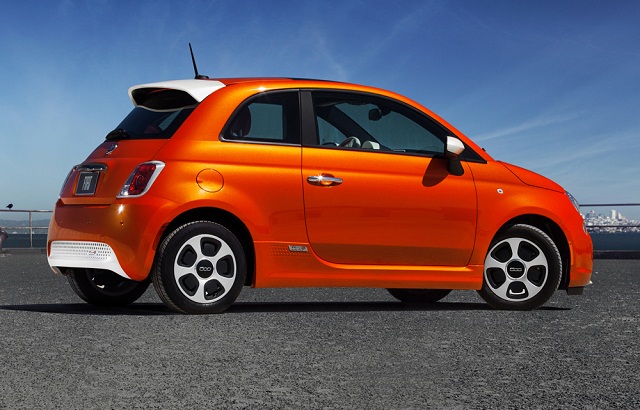 2013 Fiat 500E Side View