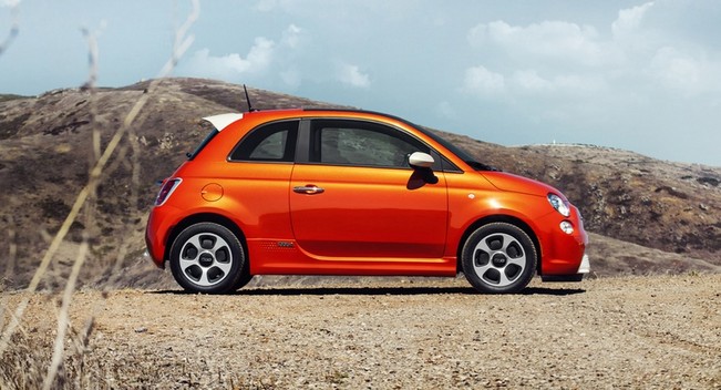 2013 Fiat 500E Side