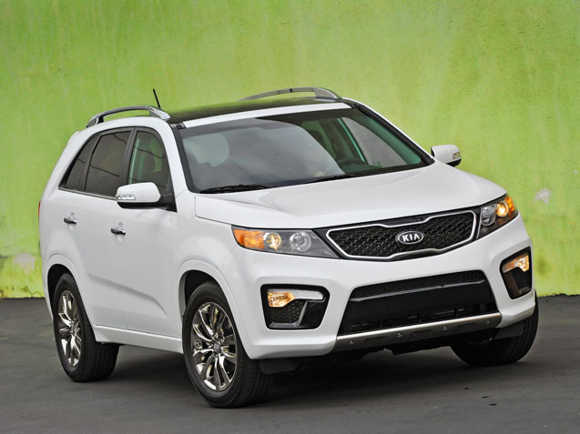 2013 Kia Sorento Front Angle