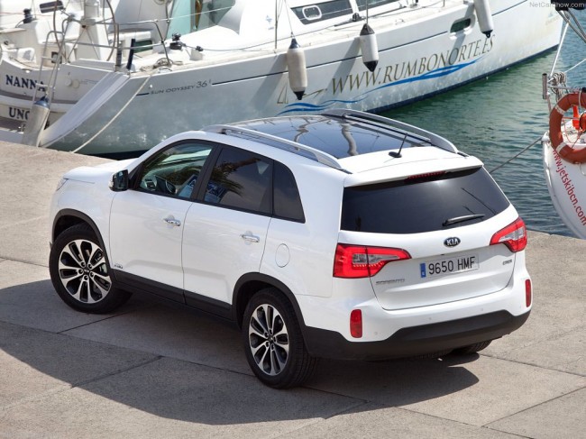 2013 Kia Sorento Rear Side