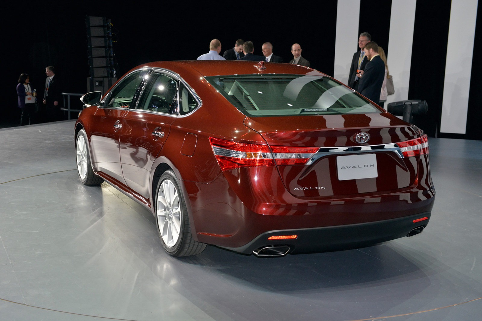 2013 Toyota Avalon Rear Angle