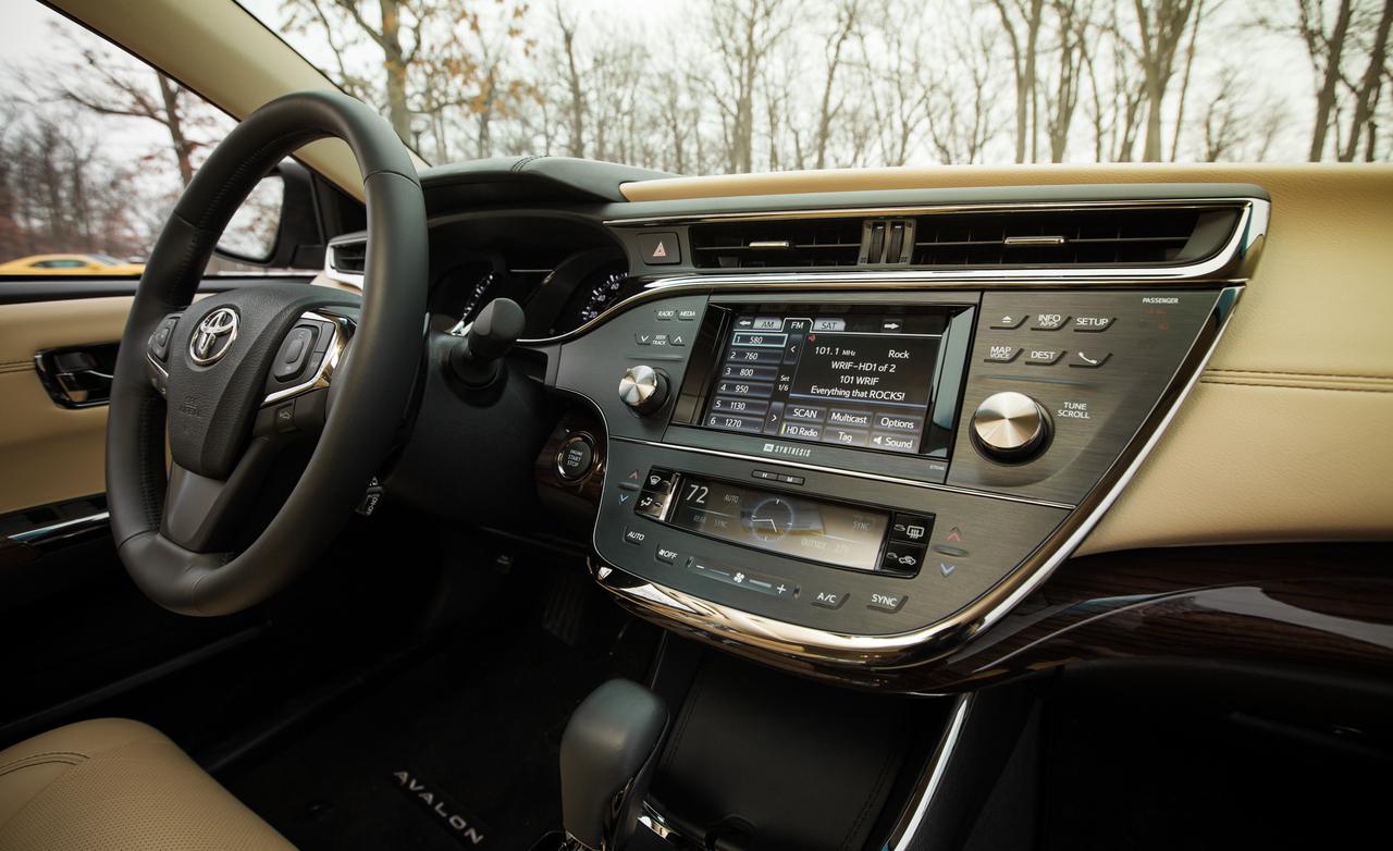 2013 Toyota Avalon Rear Interior Dashboard Brown