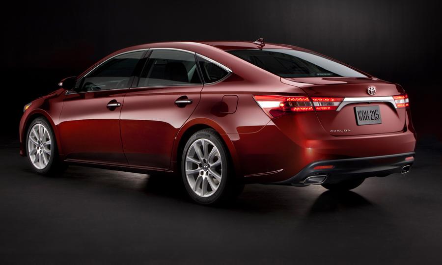 2013 Toyota Avalon Rear View