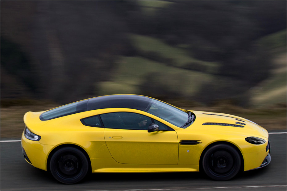 2014 Aston Martin V12 Vantage S Side