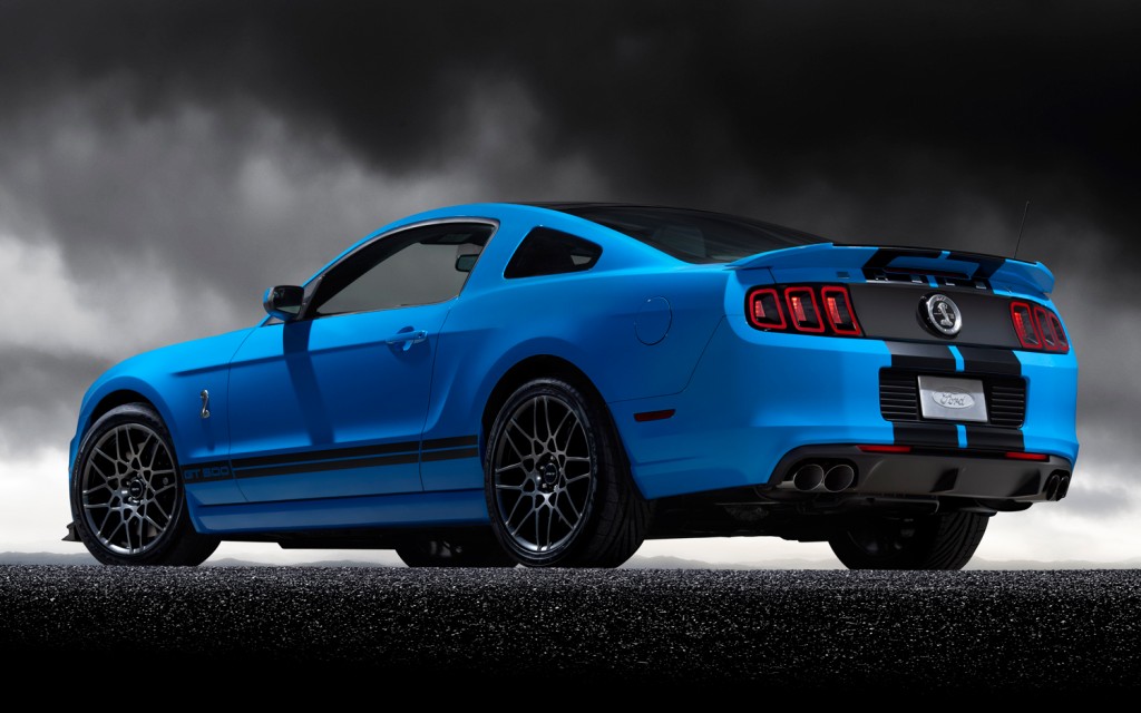 2014 Ford Mustang Shelby GT500 Rear Side