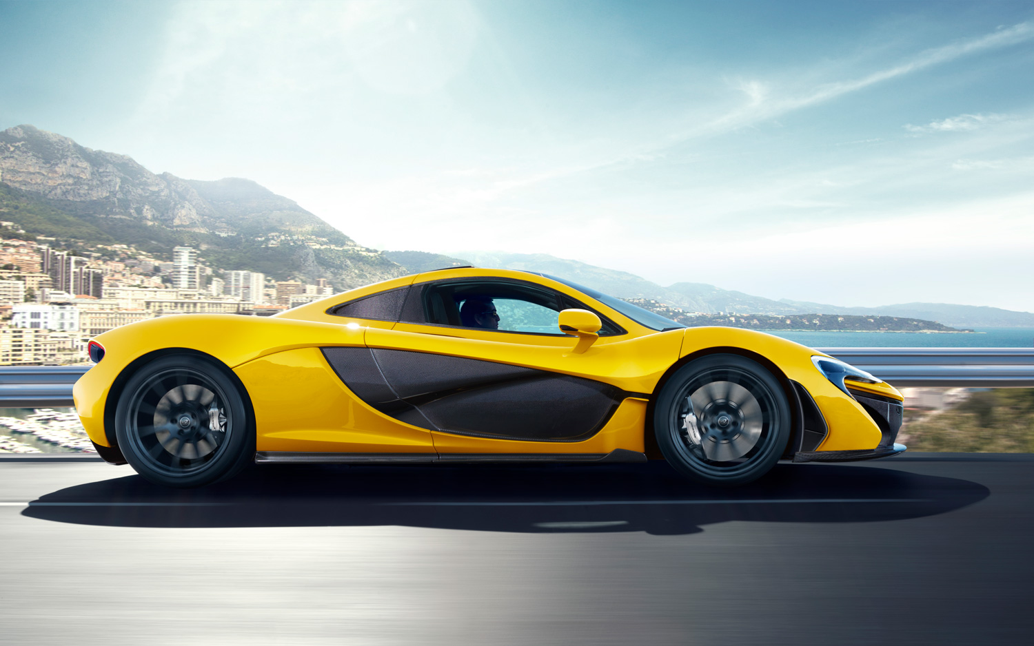 2014 McLaren P1 Side View