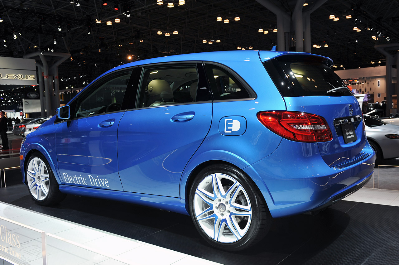 2014 Mercedes Benz B-Class Electric Drive Rear Angle