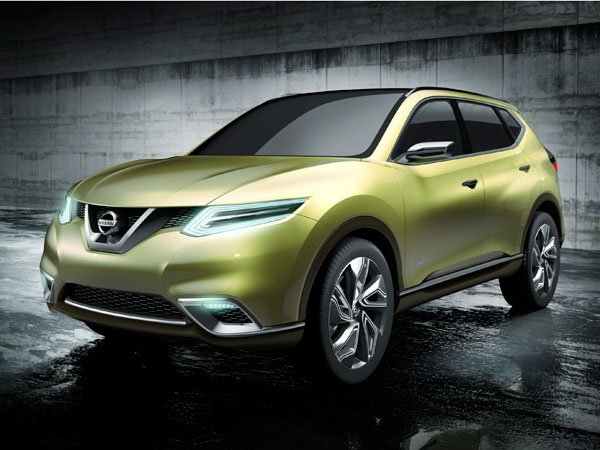 2014 Nissan Rogue Front Angle