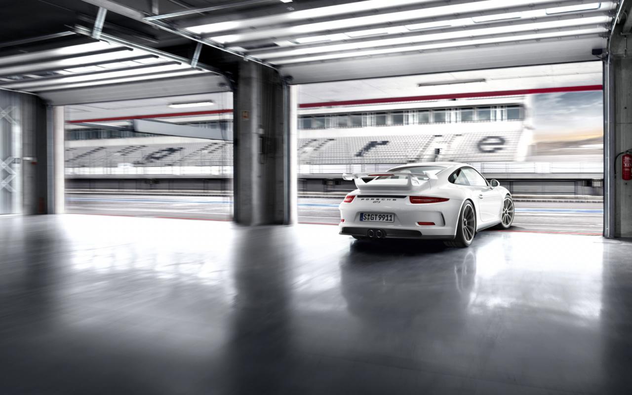 2014 Porsche 911 GT3 Rear View