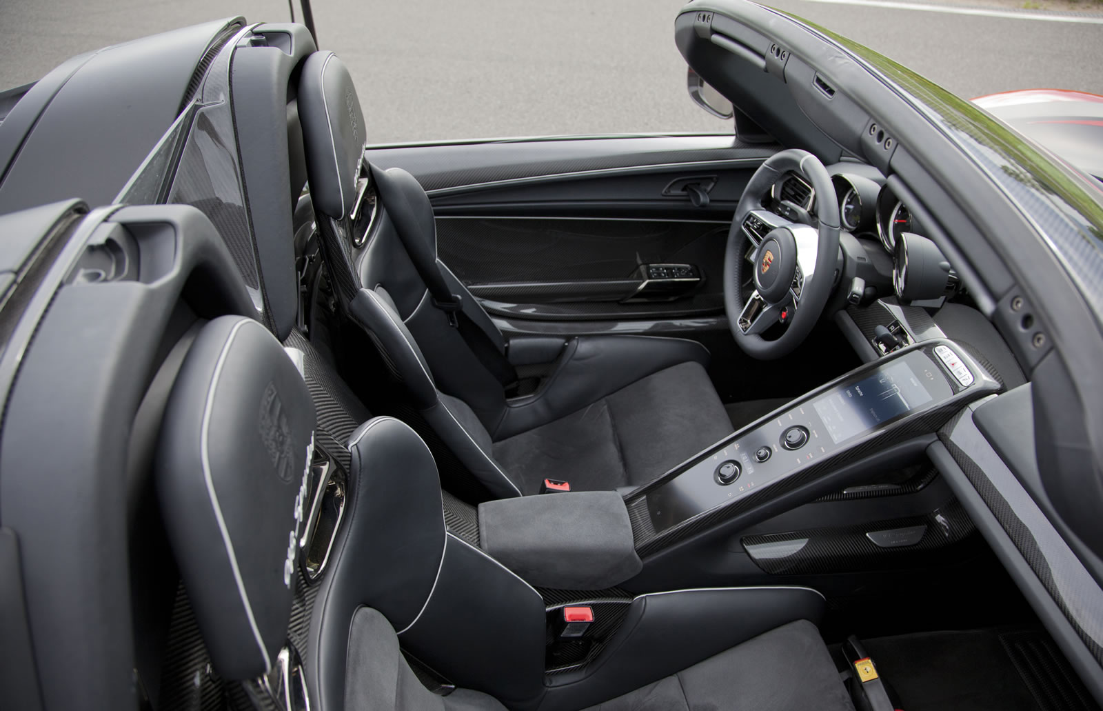 2014 Porsche 918 Spyder Interior Dashboard