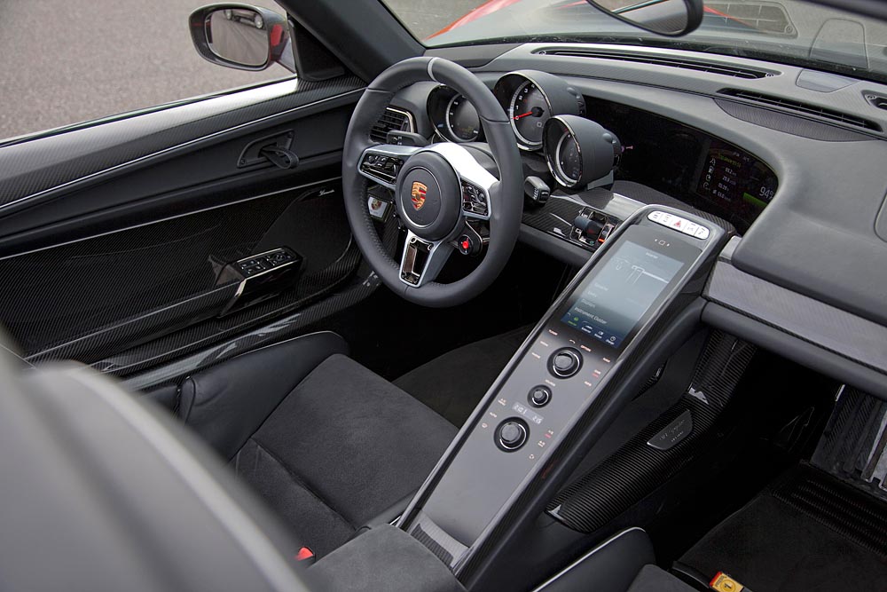 2014 Porsche 918 Spyder Interior