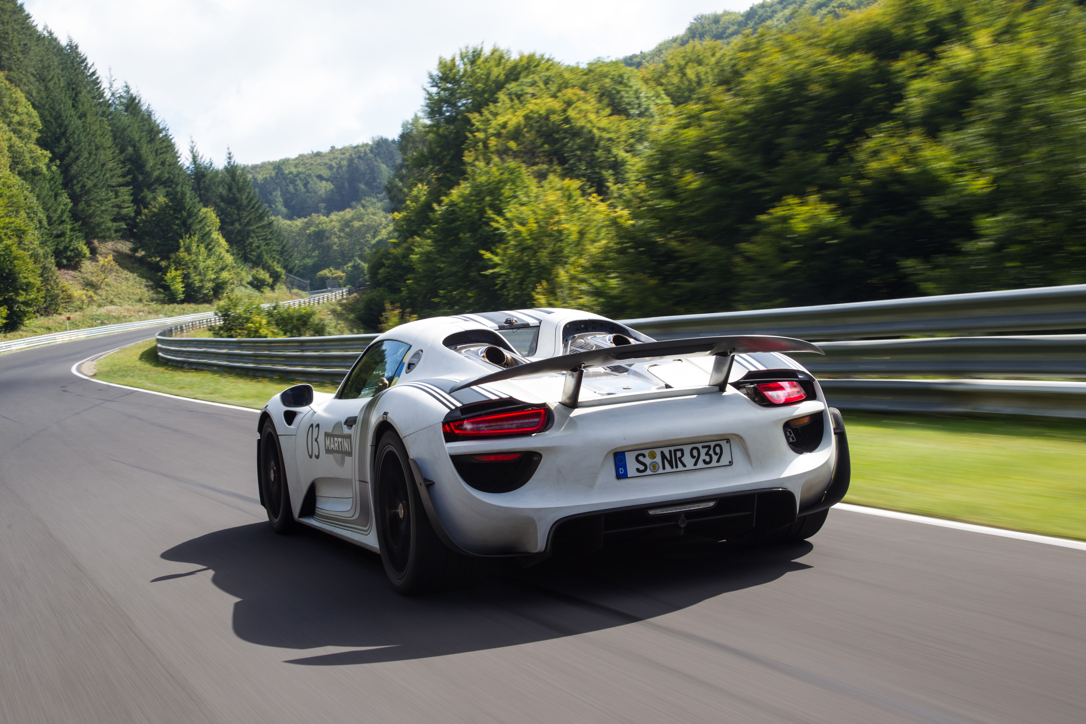 2014 Porsche 918 Spyder Rear Angle Motion