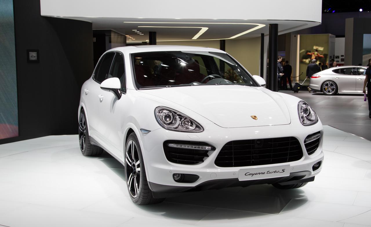 2014 Porsche Cayenne Front End