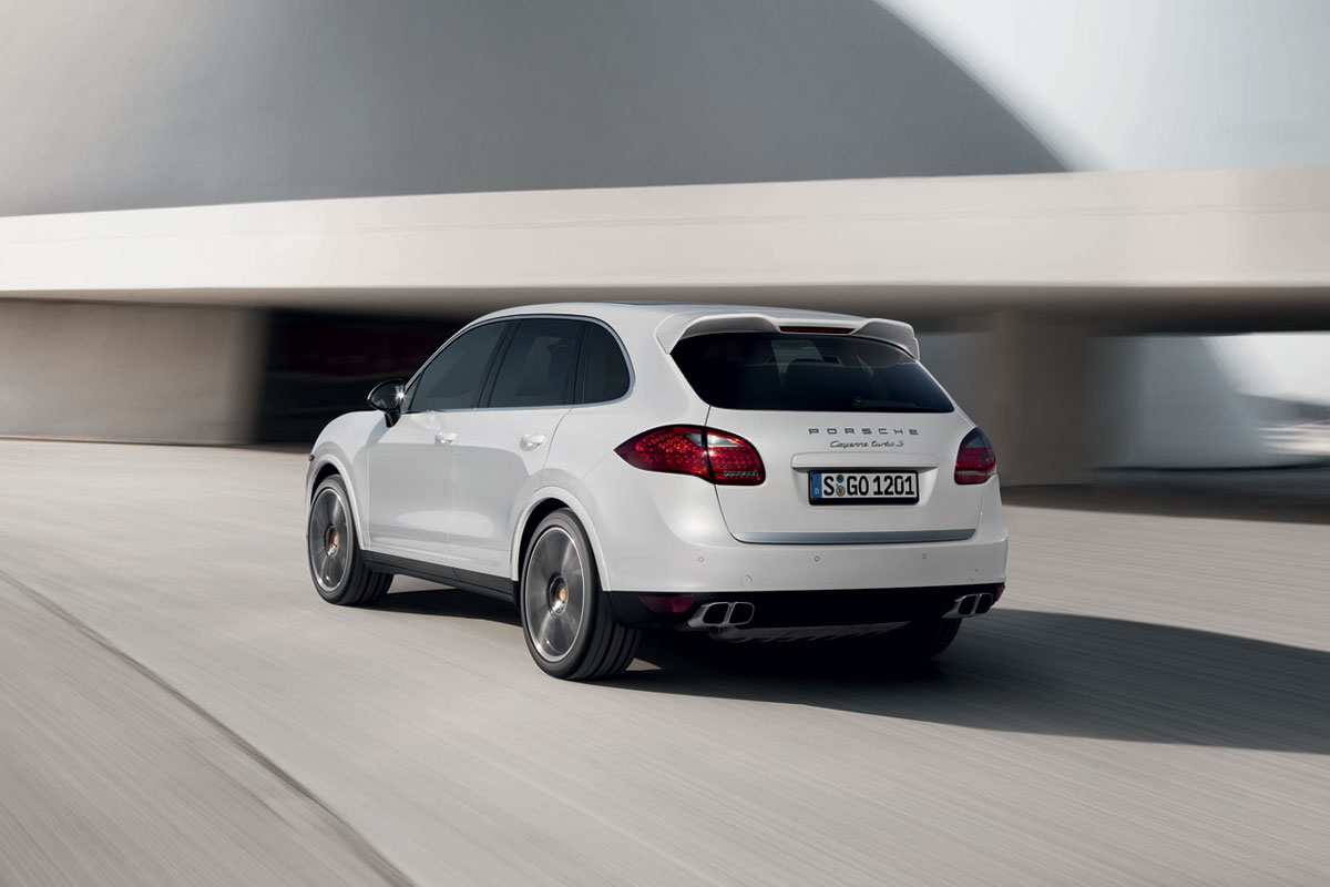 2014 Porsche Cayenne Rear View