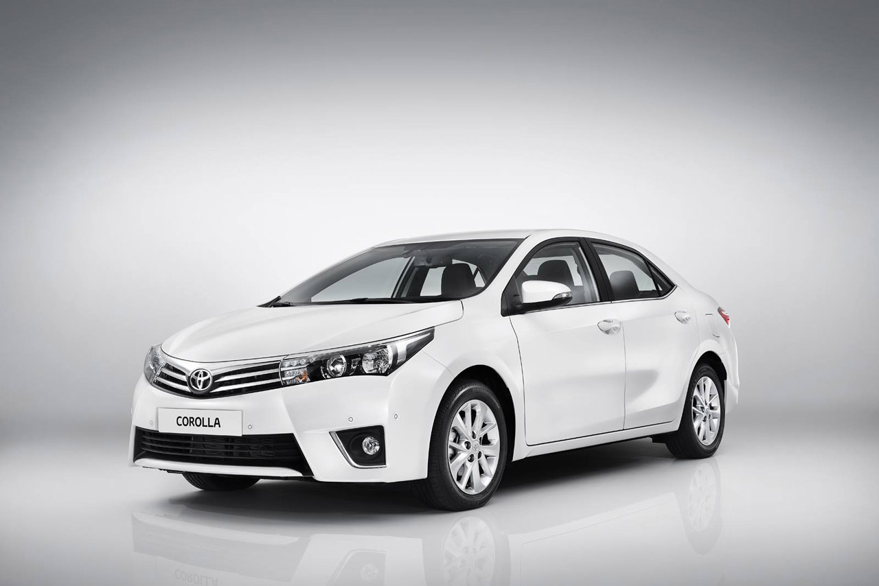 2014 Toyota Altis Front View