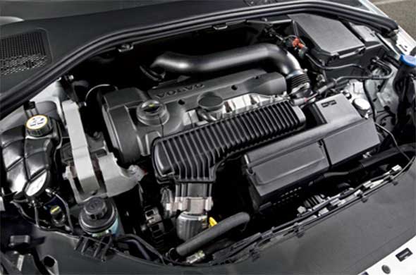 2014 Volvo XC60 Engine View