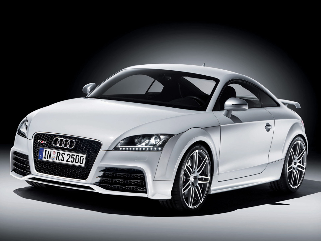 2013 ABT Audi TT RS Front Angle