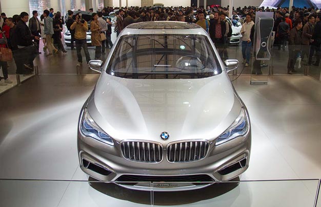 2013 BMW Concept Active Tourer Front End