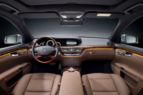 2013 Mercedes-Benz S-550 Interior View
